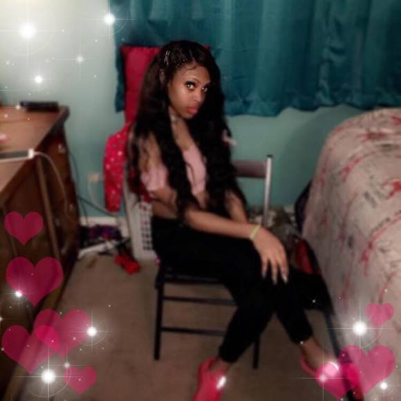 Meet your Posher, Tiera - Picture 1 of 1